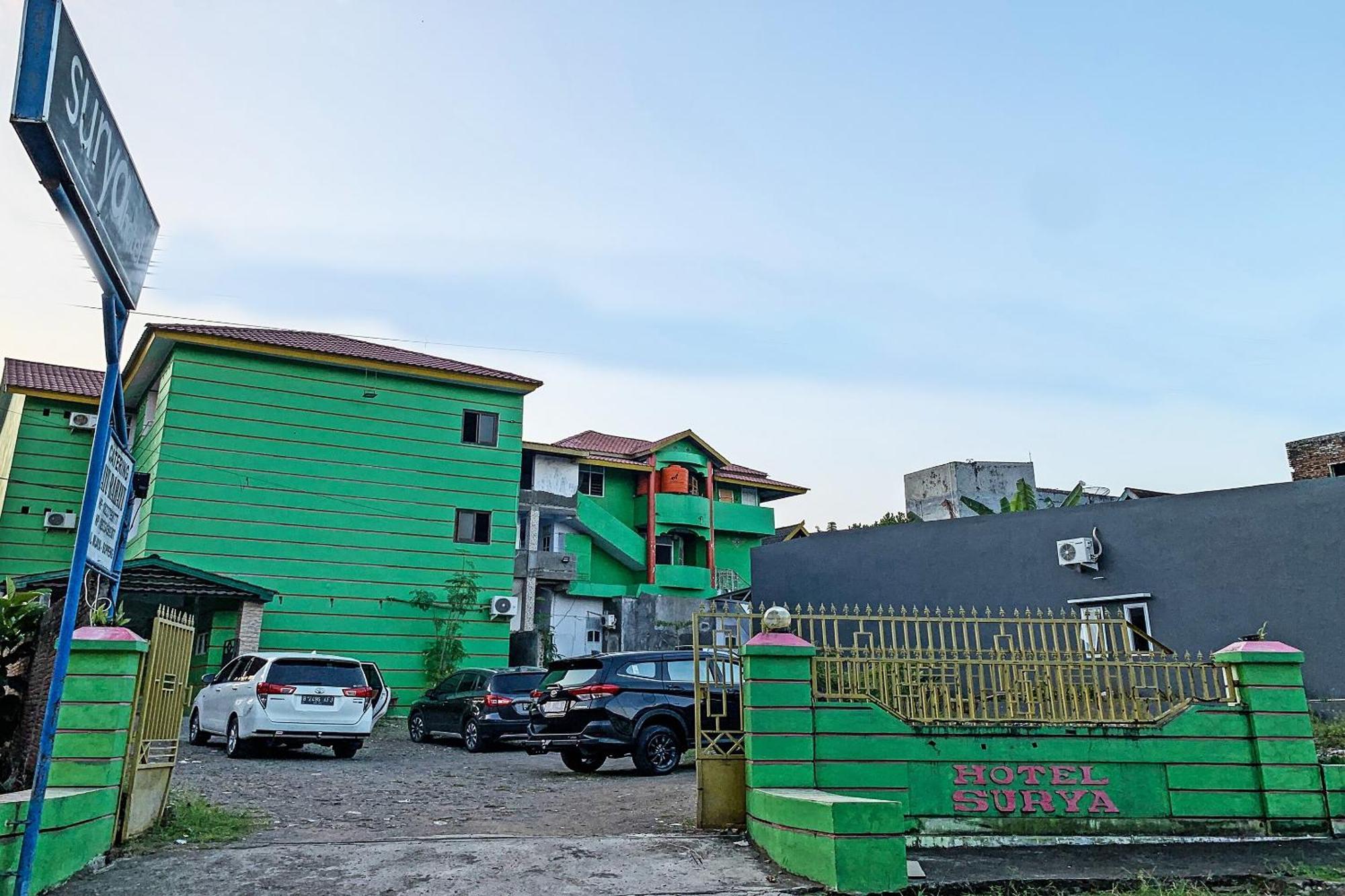 Oyo 91757 Surya Hotelneartaman Anggrek Pkk Watansoppeng Lalabata Dış mekan fotoğraf