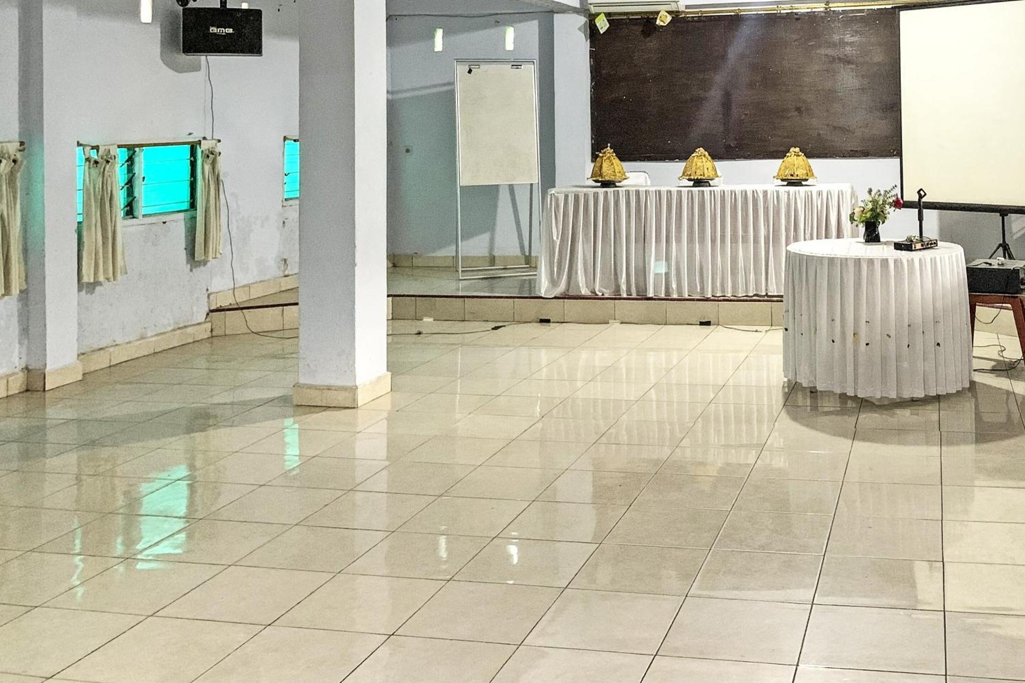 Oyo 91757 Surya Hotelneartaman Anggrek Pkk Watansoppeng Lalabata Dış mekan fotoğraf