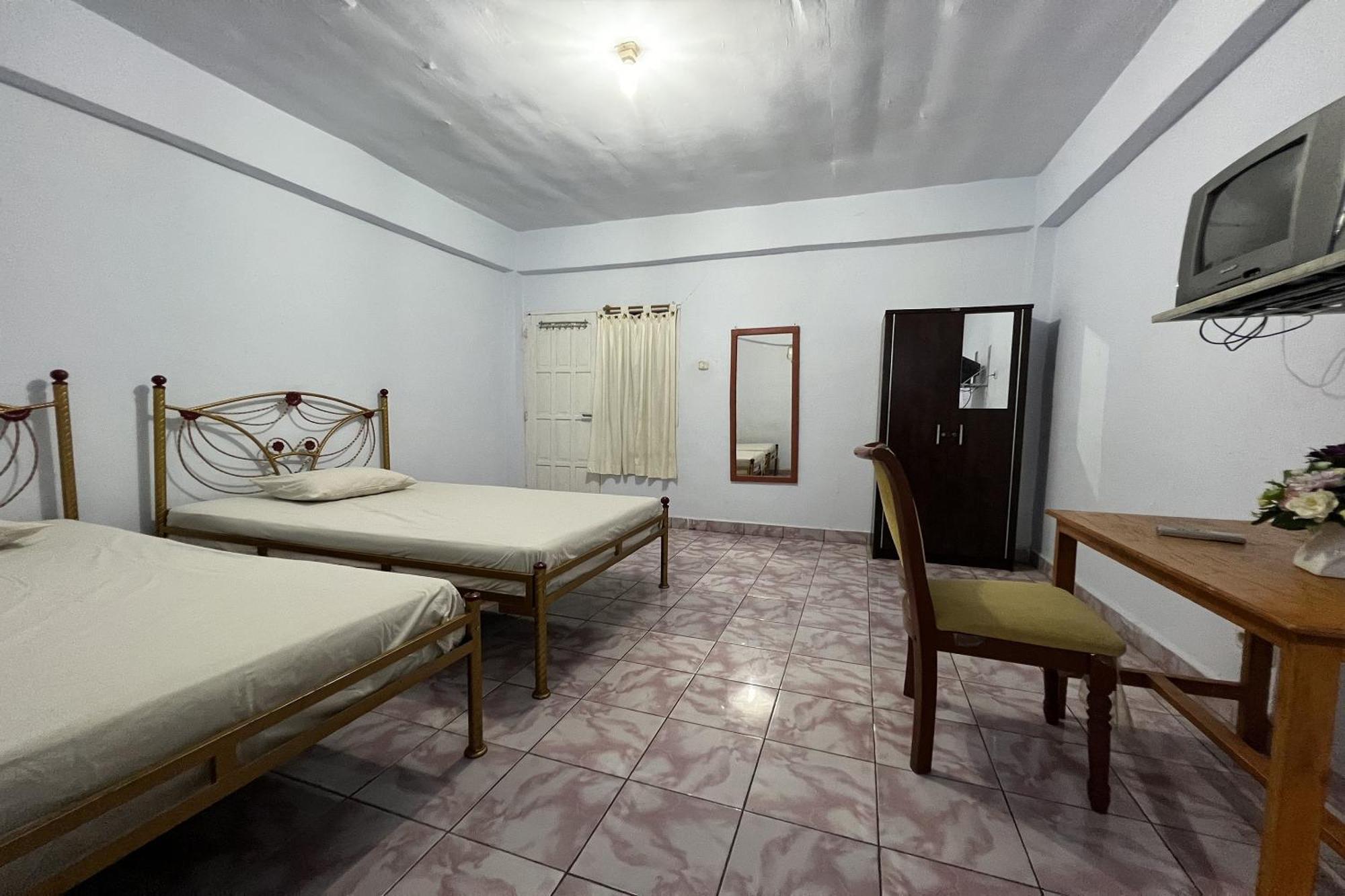 Oyo 91757 Surya Hotelneartaman Anggrek Pkk Watansoppeng Lalabata Dış mekan fotoğraf
